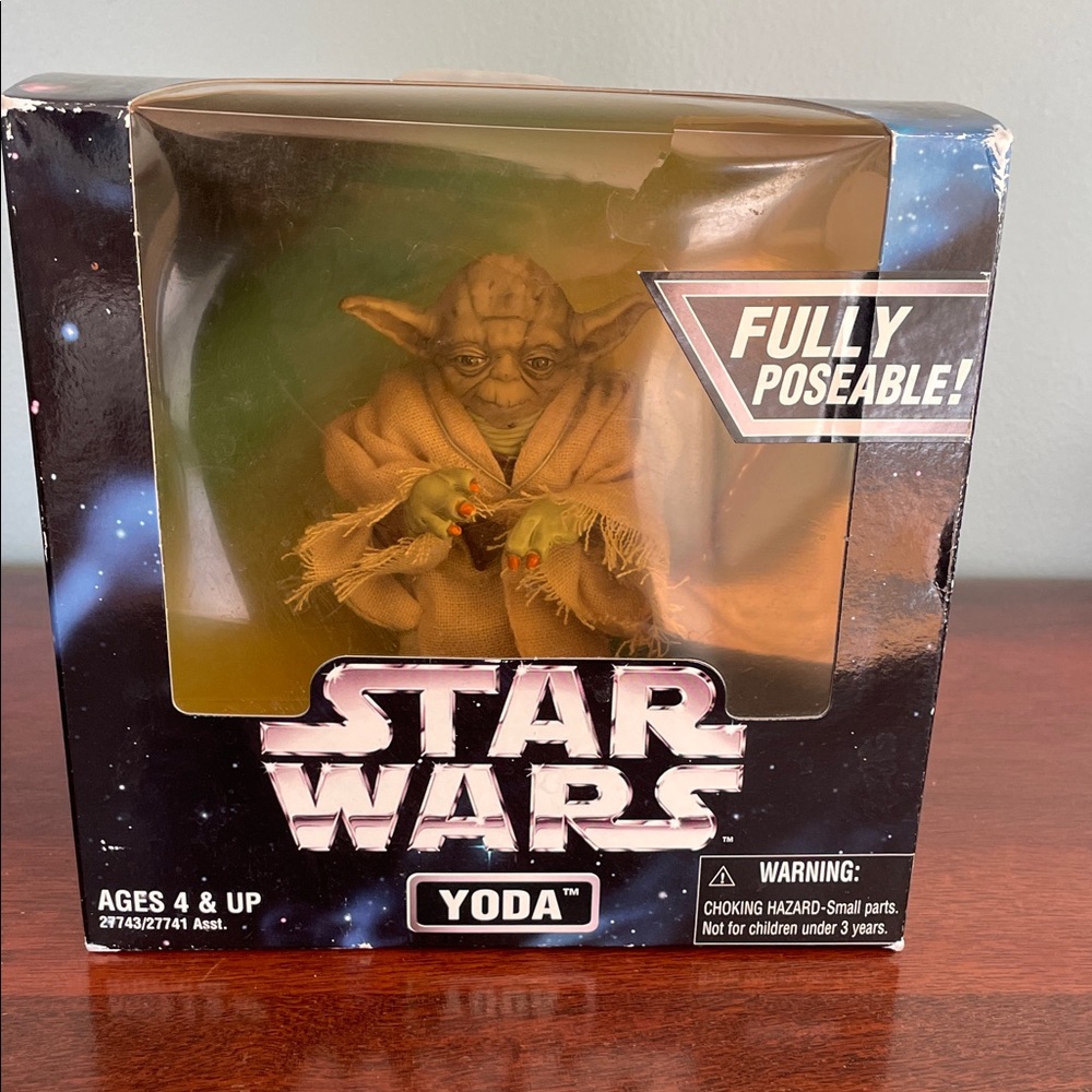 Star Wars Yoda Action Figure - Green and Brown